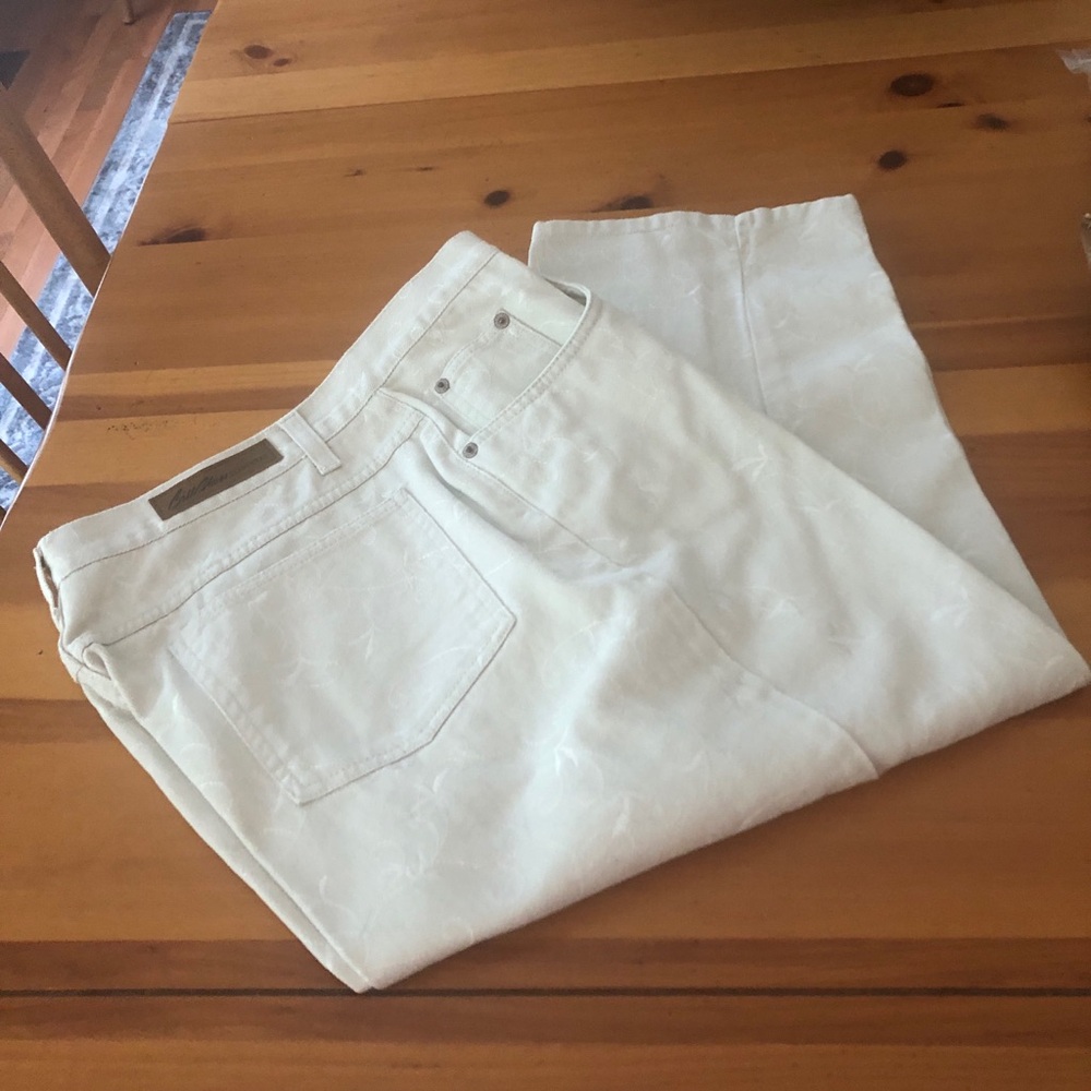 Bill Blass womens 100% cotton slimming easy fit capri jeans size 14 ivory shade